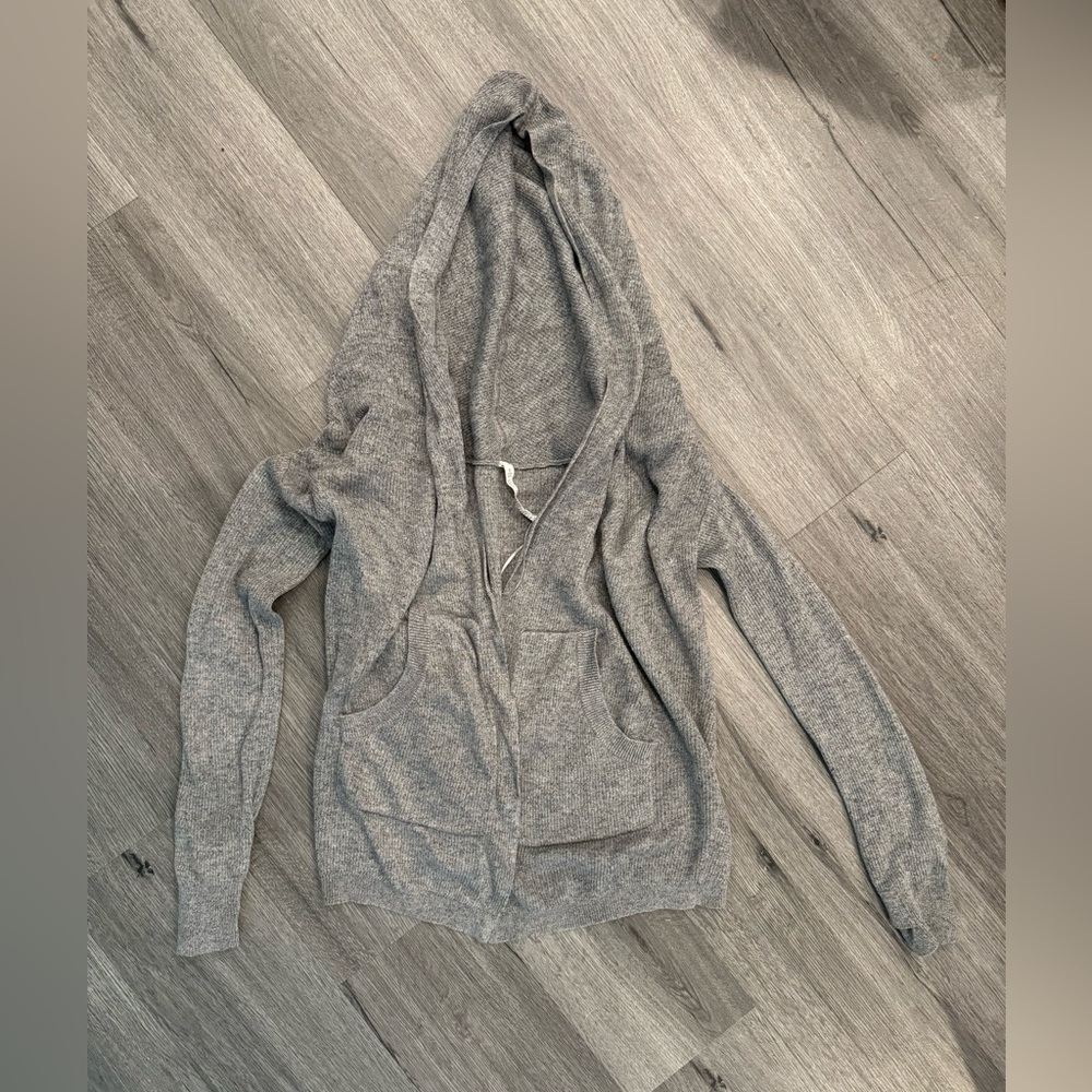 LULULEMON CASHMERE BLEND HOODED SWEATER GREY